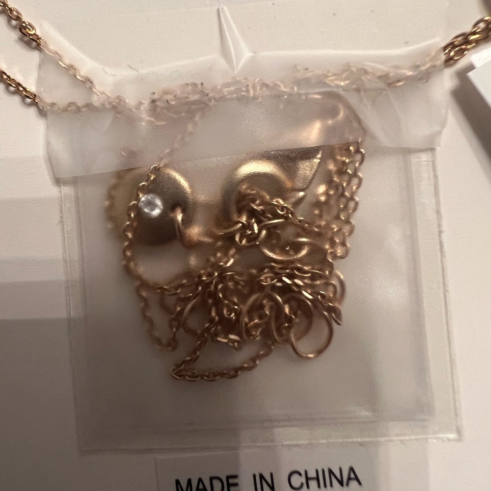 Neiman Marcus COURAGE crystal gold necklace, NWT, never worn, adjustable - Picture 7 of 8